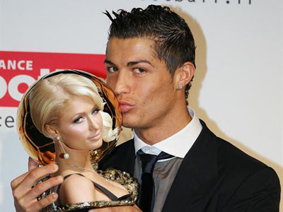 Paris Hilton phủ nhận chuyện tình cảm với Cristiano Ronaldo