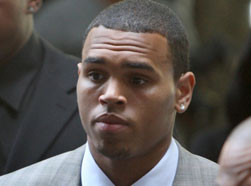 Chris Brown bị phạt 5 năm tù treo