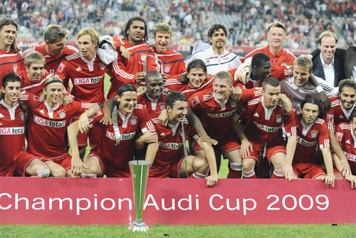 Hạ M.U trên chấm 11m, Bayern vô địch Audi Cup