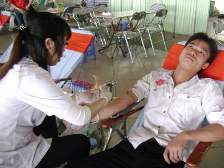  Năm 2015 phấn đấu 100% người hiến máu tình nguyện