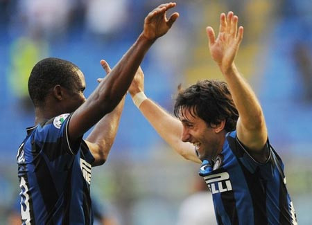Vòng 3 Serie A: Eto™o, Milito giúp Inter đánh bại Parma