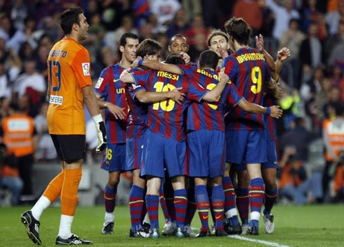 Vòng 3 La Liga: Messi toả sáng, Barca vùi dập Atletico Madrid