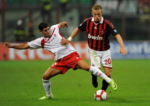 Vòng 6 Serie A:Bari đẩy Milan ngập sâu trong thất vọng