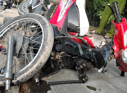 Hà  Nội: Liên tiếp xảy ra tai nạn xe máy