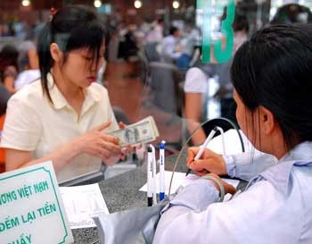 Ngân hà ng Tiên Phong tăng lãi suất lên mức cao nhất 10,45%/năm  