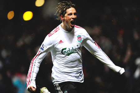 Torres khiến Aston Villa rơi lệ phút bù giử