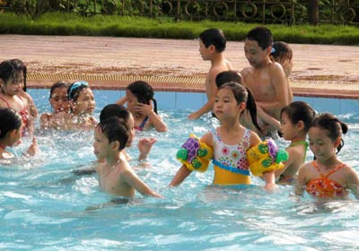 Bơi sẽ là  môn học bắt buộc đối với học sinh tiểu học