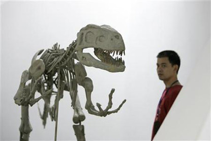 Hóa thạch khủng long móng vuốt đơn đầu tiên tìm thấy ở  Trung Quốc