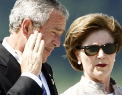 Đức bác bử nghi ngử tổng thống Bush bị đầu độc