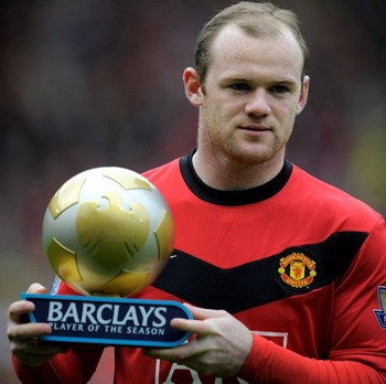 Rooney lập hat-trick danh hiệu