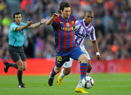 Messi lập cú đúp, Barcelona lên ngôi Vua tại Liga