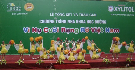 Tổng kết chương trình Vì nụ cười rạng rỡ Việt Nam năm 2010