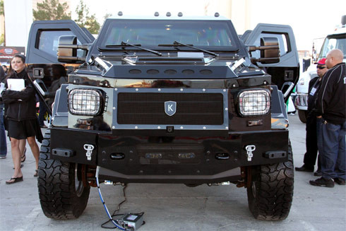 Siêu xe SUV chống đạn lớn nhất thế giới