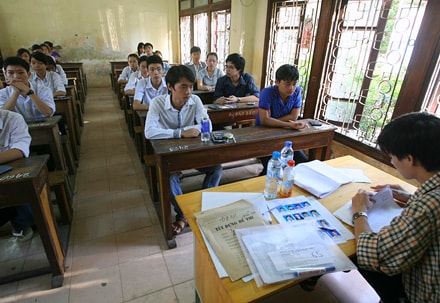 Hôm nay, thí sinh là m thủ tục dự thi Cao đáº³ng 2010