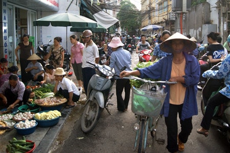 'Chợ quê' cuối cùng trong phố cổ Hà  Nội