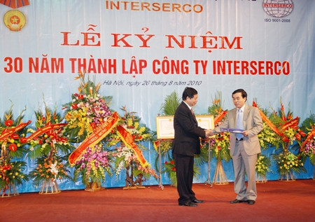 INTERSERCO được nhận Bằng khen của Thủ tướng Chính phủ dịp kỷ niệm 30 năm thà nh lập 
