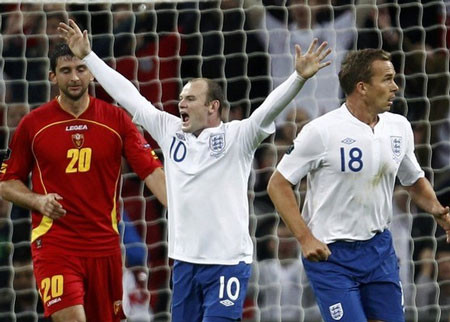 Rooney có tên trong 11 cầu thủ tồi nhất lượt 4 VL Euro 2012