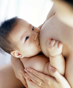 Ký kết thoả thuận hợp tác tăng cường tỷ lệ nuôi con bằng sữa mẹ