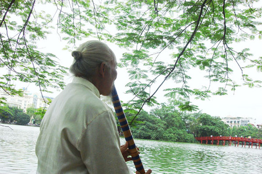 Tiếng tiêu Lê Quang Châu “ Riêng một góc Hà  Nội