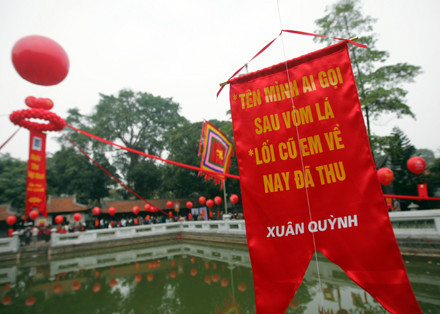 Ngà y thơ Việt Nam 2011: ấn tượng với nhiửu nét mới