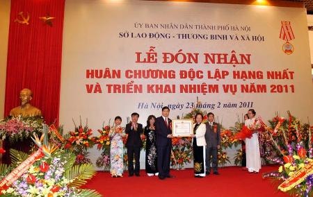 Sở LĐTB&XH Hà  Nội nhận Huân chương Độc lập hạng Nhất