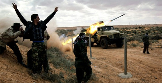Libya: Nhiửu giếng dầu bốc cháy, chiến sự vẫn gia tăng