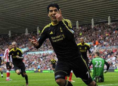 Suarez lập công, Liverpool ca khúc khải hoà n