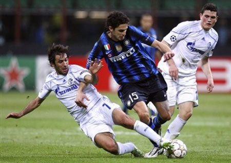 ĐKVĐ Inter Milan gục ngã khó tin ngay tại Meazza