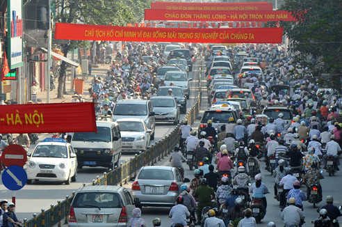 Hà  Nội: Phân luồng giao thông phục vụ thi công cầu Phương Trạch