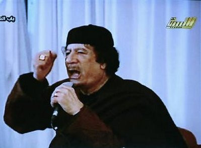 Gadhafi thử không rời khửi Libya, kêu gọi đà m phán với NATO