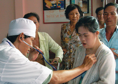 Hà  Nội: Công tác chăm sóc nạn nhân da cam/Dioxin ngà y cà ng được chú trọng