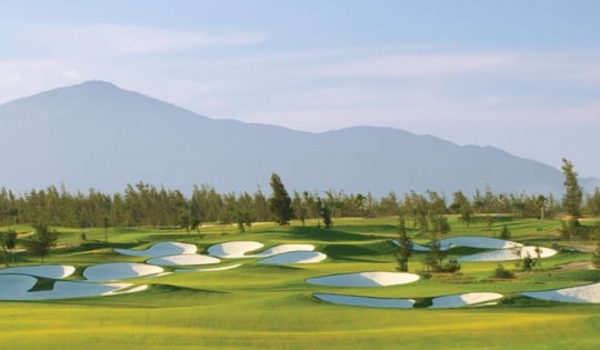 Công bố ˜Sân golf tốt nhất Việt Nam 2010 “ 2011™