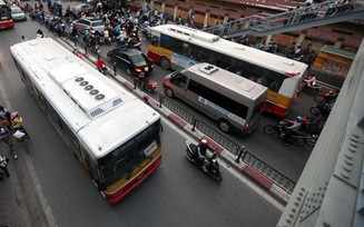 Bộ trưởng GTVT: 'Sa thải lái xe buýt đã lăng mạ hà nh khách'