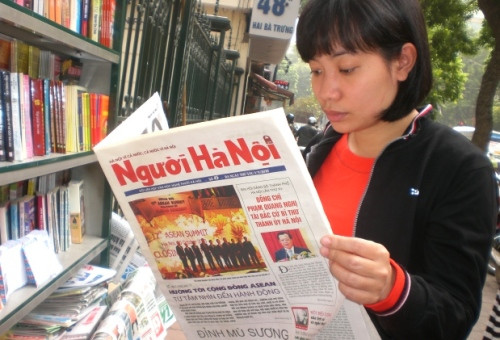 Báo Người Hà  Nội gặp mặt cộng tác viên 2011