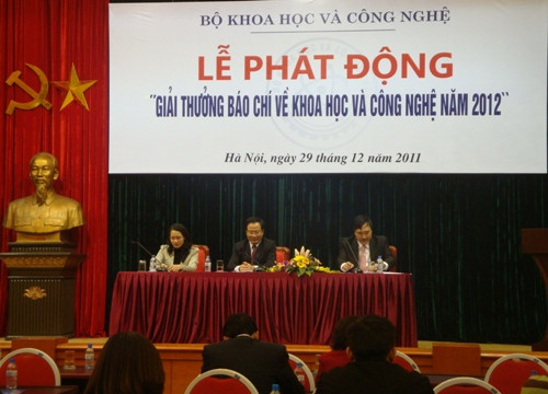 Lễ phát động giải thưởng báo chí vử KH&CN năm 2012