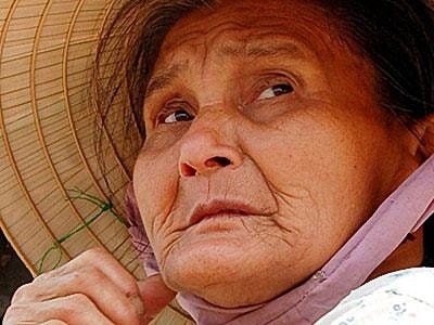 Hình ảnh bà  trong thơ ca