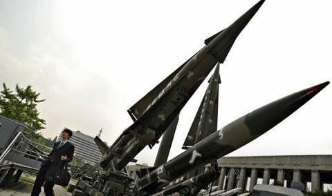 Triửu Tiên đe dọa chiến tranh, Seoul trình diện tên lử­a mới
