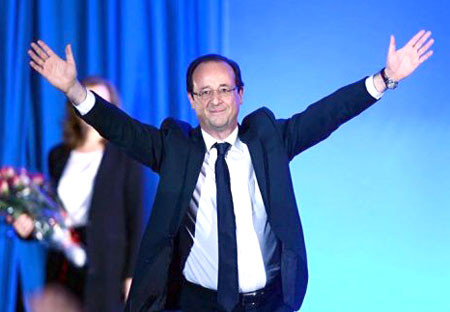 Đánh bại Sarkozy, ông Hollande đắc cử­ tổng thống Pháp