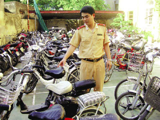 Xe đạp điện đại náo ở Nam Định