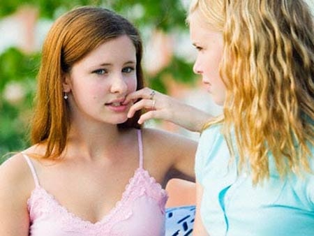 Con gái hư đừng đổ lỗi cho con trai nhà  khác
