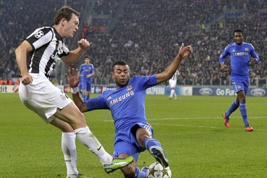 Thua bẽ mặt Juve, Chelsea sắp bật bãi khửi C1