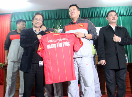 Đội tuyển Việt Nam sẽ sử­ dụng lối chơi của Tây Ban Nha