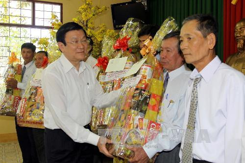 Chủ tịch nước Trương Tấn Sang thăm và  là m việc tại tỉnh Đồng Tháp