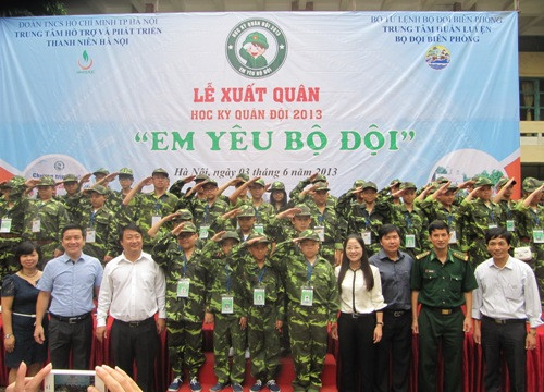 Khóa 2  chương trình "Học kử³ quân đội năm 2013"