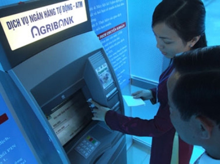 Thẻ Agribank giữ vững đà  tăng trưởng, góp phần phát triển thương mại điện tử­ 