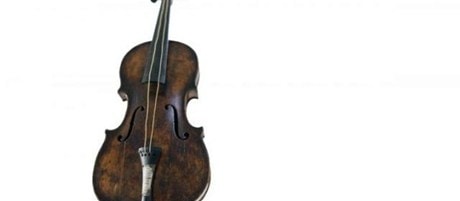 Cây đà n Violon trên tà u Titanic được bán với giá trên 1 triệu Æ  rô