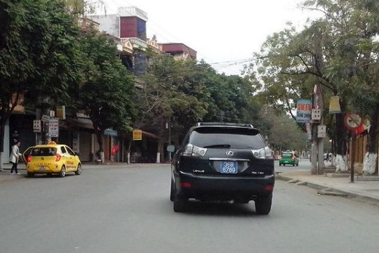Công an tỉnh Thanh Hóa lên tiếng vử hai xe trùng biển "khủng"