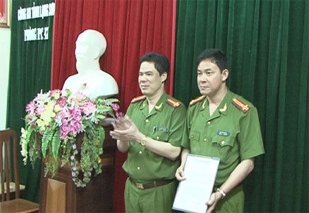 Bộ Công an thưởng nóng cán bộ chiến sĩ Công an tỉnh Lạng Sơn