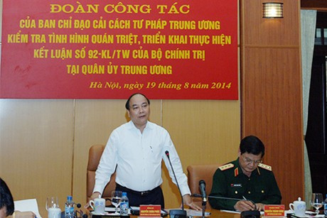 Phó Thủ tướng Nguyễn Xuân Phúc là m việc với Quân ủy Trung ương