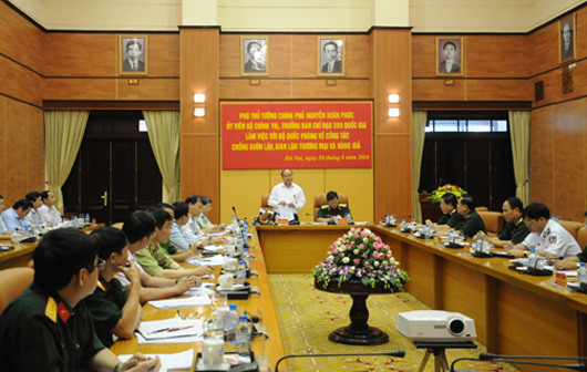 Phó Thủ tướng Nguyễn Xuân Phúc là m việc với Bộ Quốc phòng